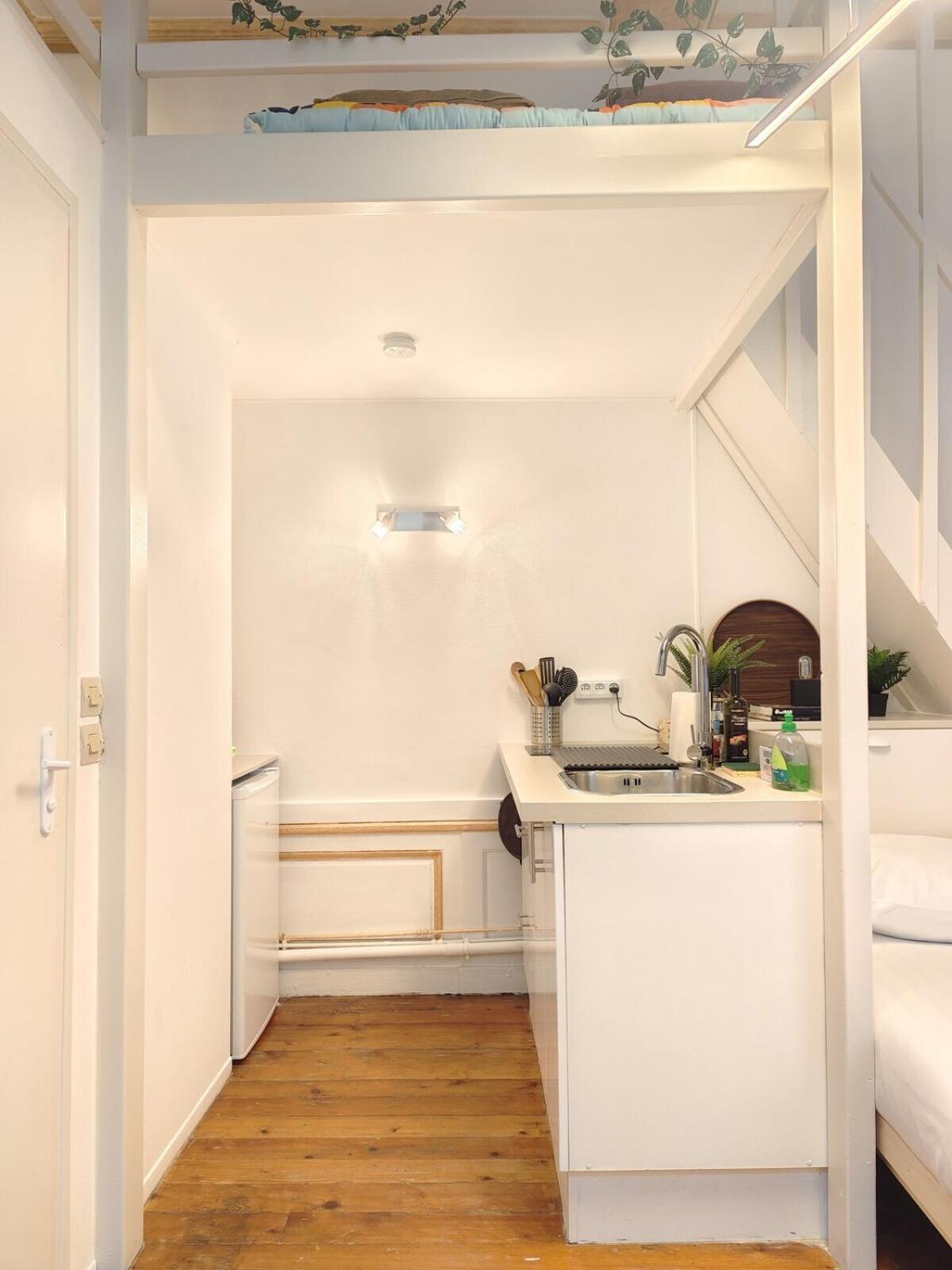 Studio Lumineux Et Fleuri Idealement Situe Apartment Caen Bagian luar foto
